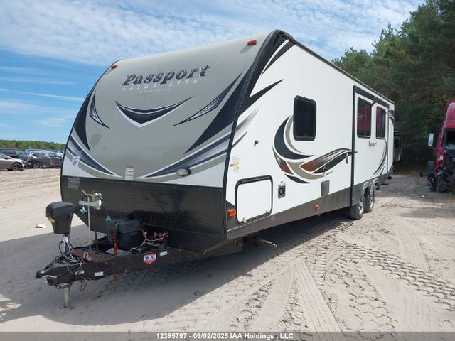 4YDT29021JK418275 Keystone 2018