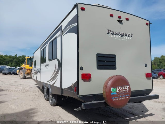 4YDT29021JK418275 Keystone 2018