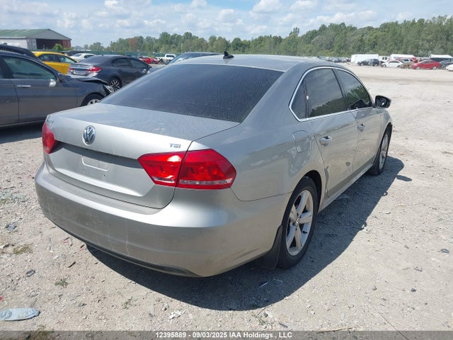 1VWBS7A39EC073567 Volkswagen Passat