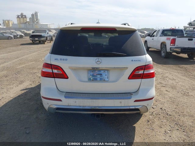 Mercedes-Benz Ml-Class 2014 4JGDA7DB8EA317458 Image 17