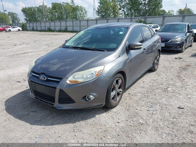 Ford Focus 2014 1FADP3F21EL250348 Image 2