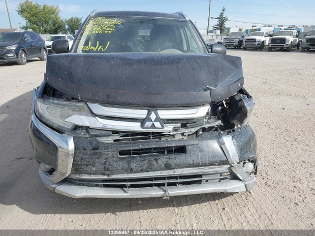 2017 Mitsubishi Outlander Es მანქანა იყიდება აუქციონზე, vin: JA4AZ2A37HZ607626, აუქციონის ნომერი: 12395957