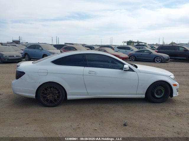WDDGJ8JB0FG366928 Mercedes-Benz 2015