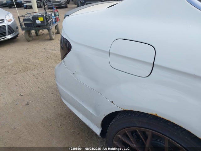 WDDGJ8JB0FG366928 Mercedes-Benz 2015