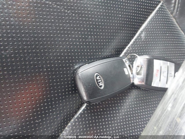 KIA dohc gdi nu 2015 KNAHU8A35F7085610 Image 11