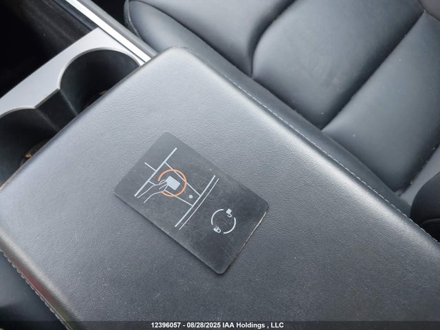 7SAYGDEE5NF466223 Tesla Model Y