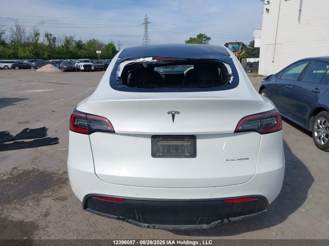 7SAYGDEE5NF466223 Tesla Model Y