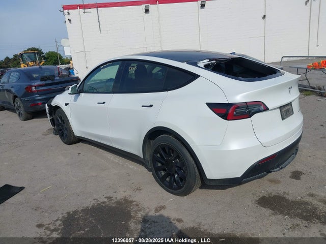 7SAYGDEE5NF466223 Tesla Model Y