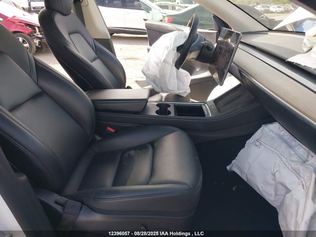 7SAYGDEE5NF466223 Tesla Model Y