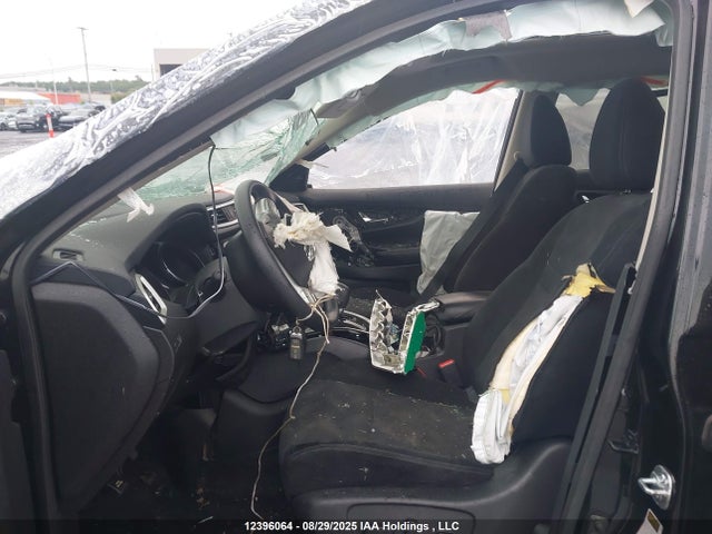 5N1AT2MV4GC816517 Nissan Rogue