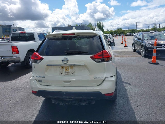 JN8AT2MV5JW329812 Nissan Rogue