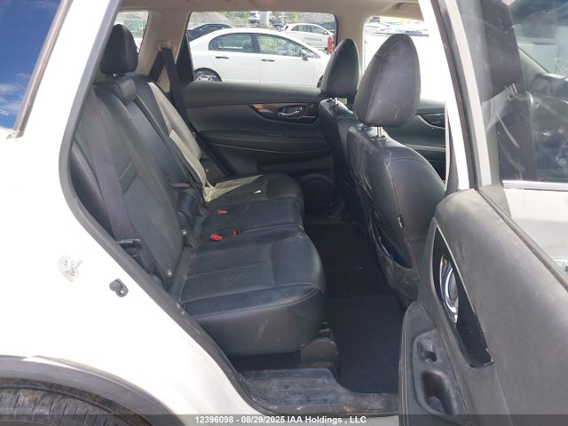 JN8AT2MV5JW329812 Nissan Rogue