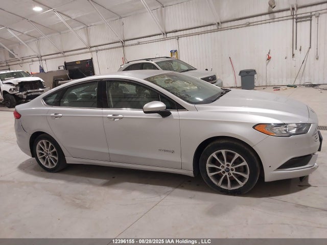 12396155 :رقم المزاد ، 3FA6P0UU4HR134661 vin ، 2017 Ford Fusion Hybrid S مزاد بيع
