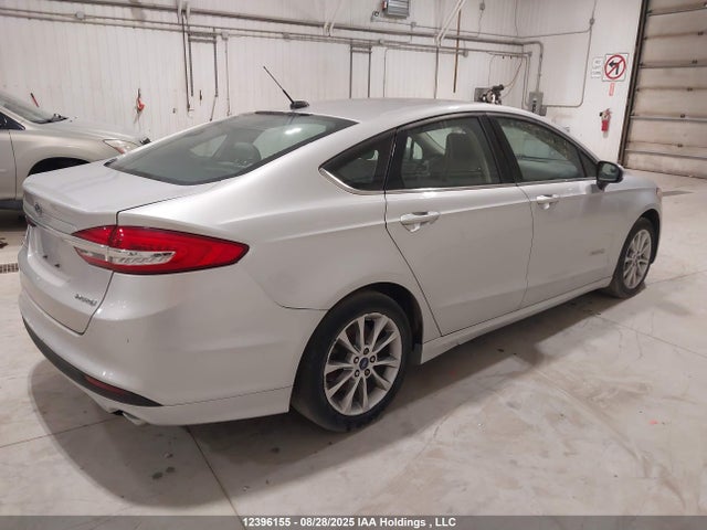 12396155 :رقم المزاد ، 3FA6P0UU4HR134661 vin ، 2017 Ford Fusion Hybrid S مزاد بيع
