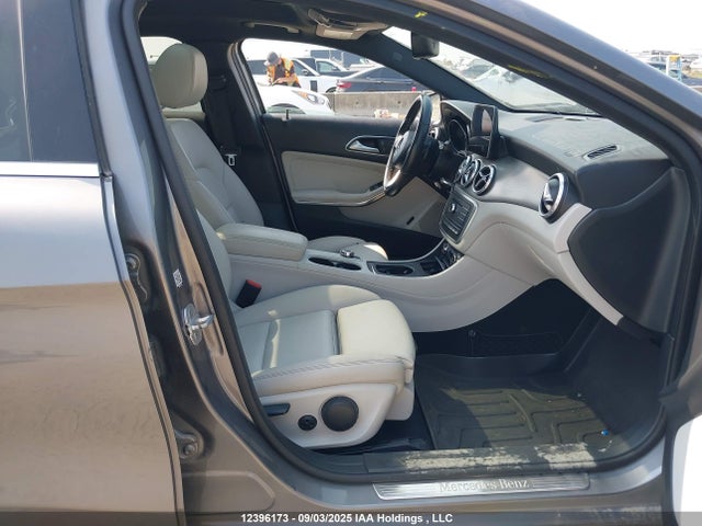 WDCTG4GB8HJ332517 Mercedes-Benz Gla 250 4matic