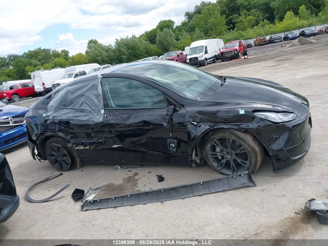 7SAYGDEE0SF317942 Tesla 2025