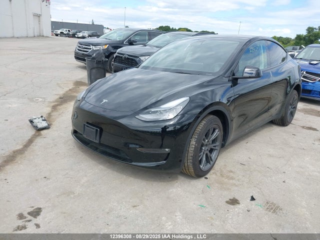 7SAYGDEE0SF317942 Tesla 2025