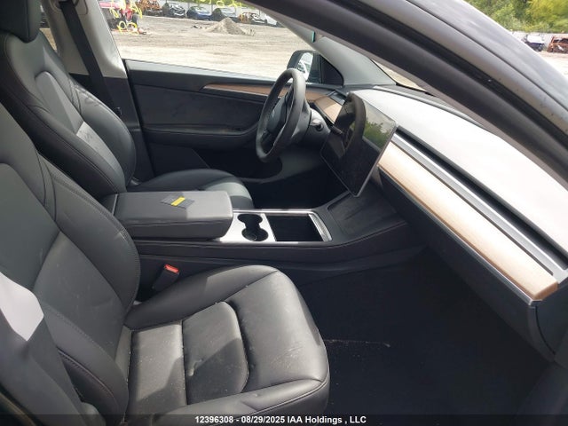 7SAYGDEE0SF317942 Tesla 2025