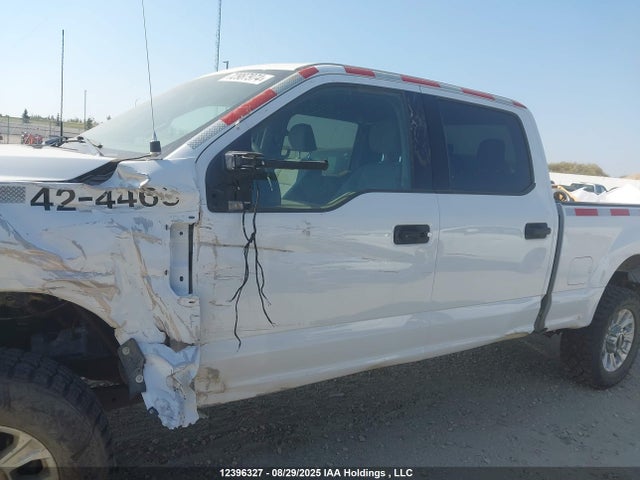 Продажа на аукционе авто 2022 Ford F-250 Xlt, vin: 1FT7W2B6XNEF16371, номер лота: 12396327