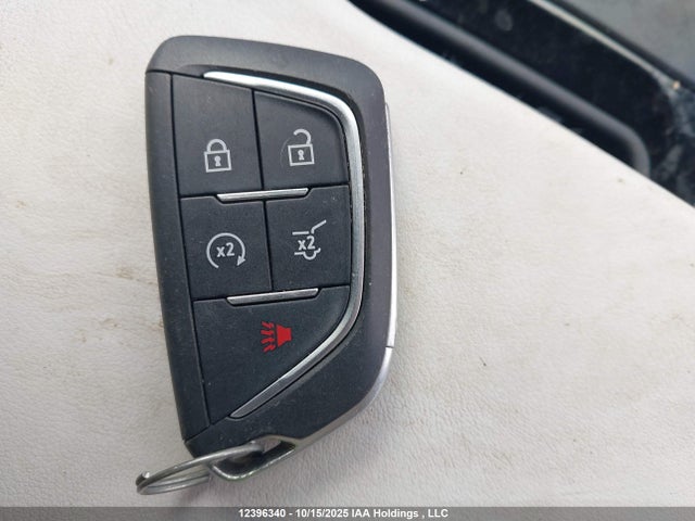 1GYKPMRK2PZ002882 Cadillac X0d + Ec6, 12-mod