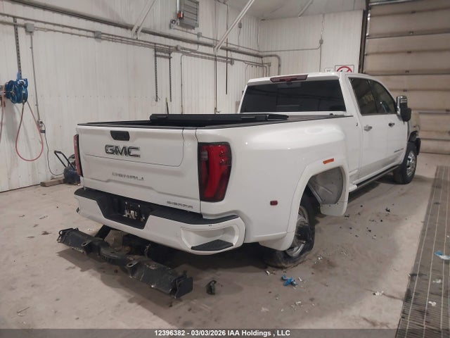 12396382 :رقم المزاد ، 1GT49YEY3RF403016 vin ، 2024 Gmc Sierra 3500hd Denali Ultimate مزاد بيع