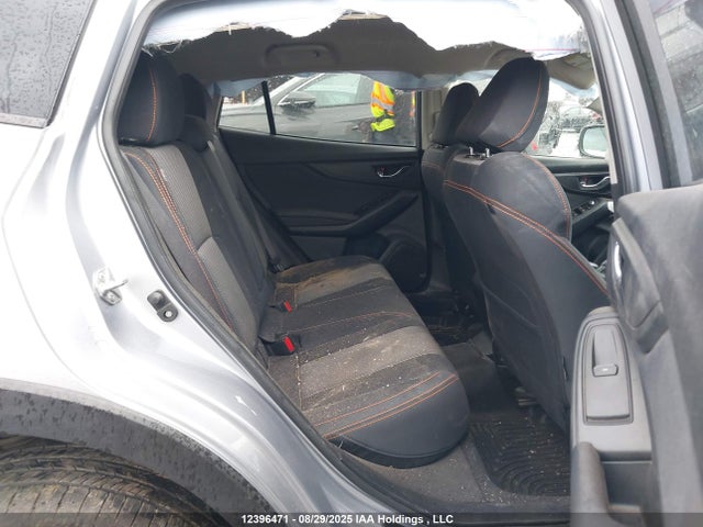 JF2GTAPCXP8275688 Subaru na