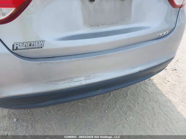 1C3CCCFB6FN564699 Chrysler 200