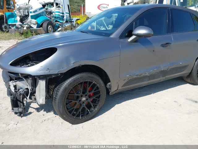 Porsche Macan 2016 WP1AB2A54GLB45084 Image 21
