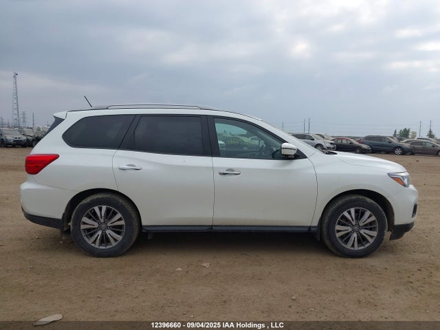5N1DR2MM2JC640691 Nissan Pathfinder