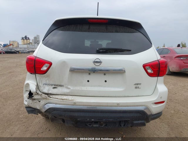 5N1DR2MM2JC640691 Nissan Pathfinder