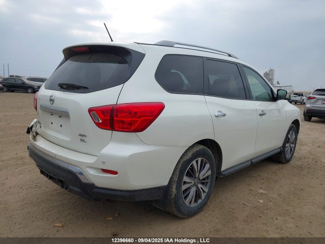 5N1DR2MM2JC640691 Nissan Pathfinder