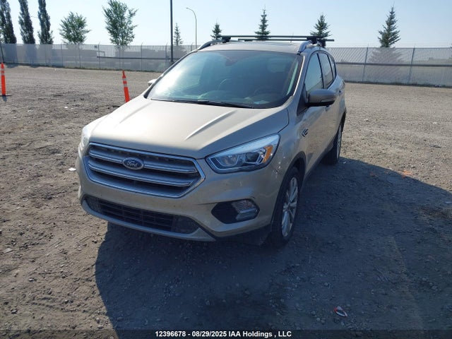 1FMCU9J97HUE80606 Ford Escape