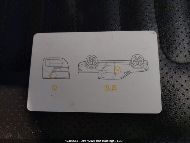 Rivian r1t 2023 7FCTGAAA6PN018886 Image 11