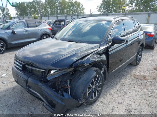 3VV2B7AXXJM049102 Volkswagen Tiguan