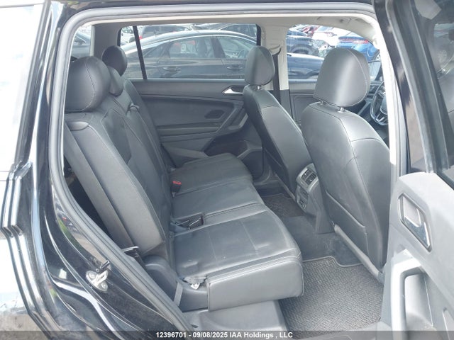 3VV2B7AXXJM049102 Volkswagen Tiguan