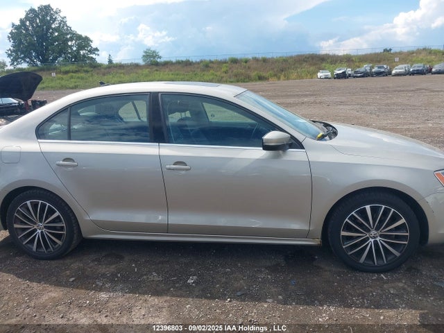 3VWLL7AJ2EM259112 Volkswagen Jetta