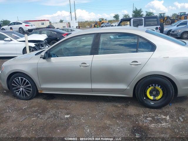 3VWLL7AJ2EM259112 Volkswagen Jetta