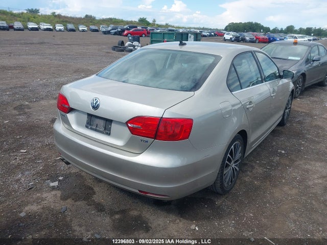 3VWLL7AJ2EM259112 Volkswagen Jetta