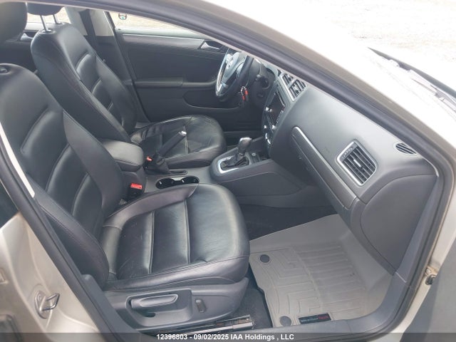 3VWLL7AJ2EM259112 Volkswagen Jetta