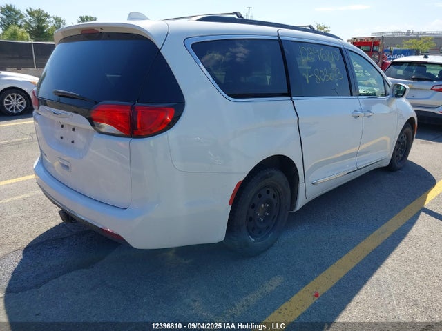 Chrysler 2017 2017 2C4RC1BG9HR803633 Image 4