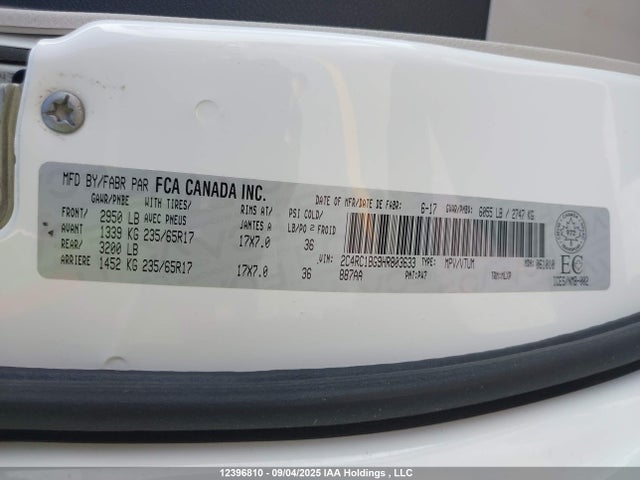 Chrysler 2017 2017 2C4RC1BG9HR803633 Image 9