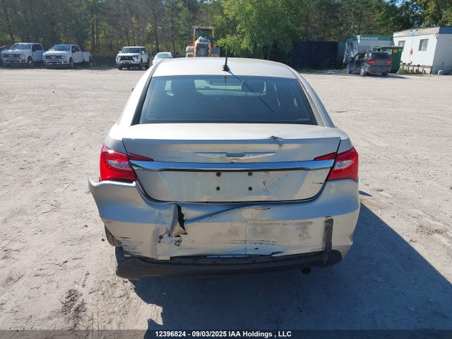 1C3CCBAB5EN232124 Chrysler 200
