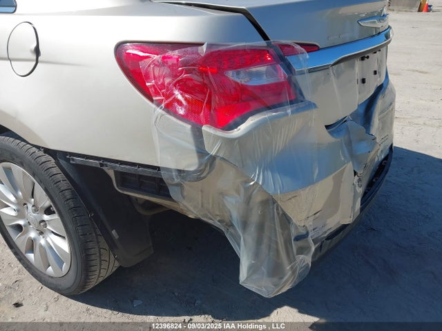 1C3CCBAB5EN232124 Chrysler 200