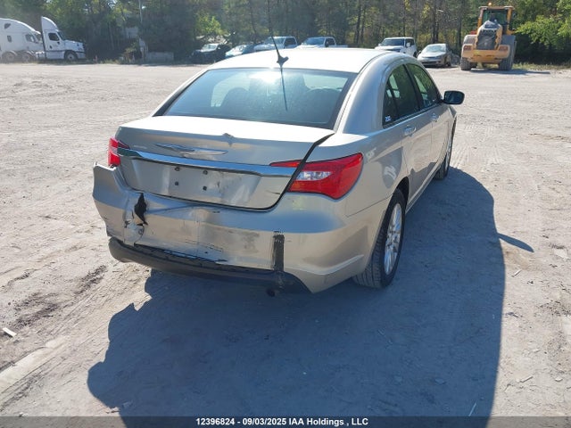 1C3CCBAB5EN232124 Chrysler 200