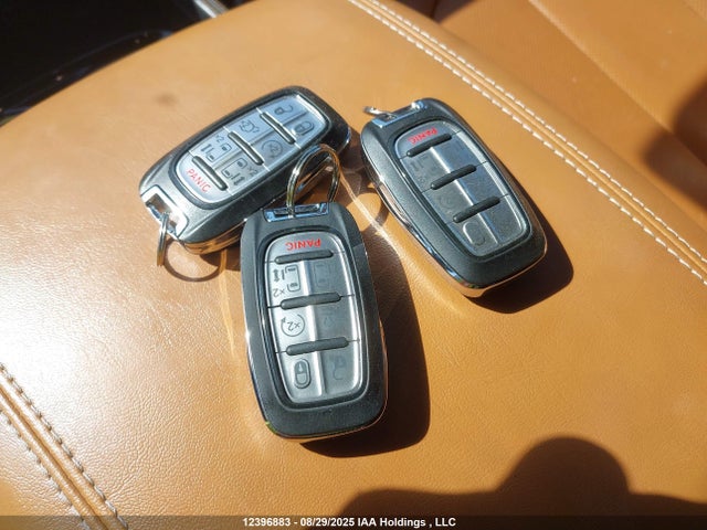 Chrysler Pacifica Hybrid Pinnacle 2021 2C4RC1N79MR581486 Image 11