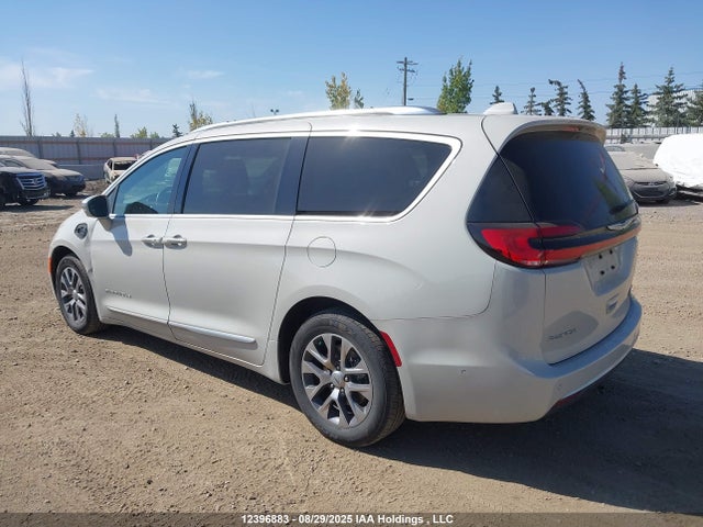 Chrysler Pacifica Hybrid Pinnacle 2021 2C4RC1N79MR581486 Image 3