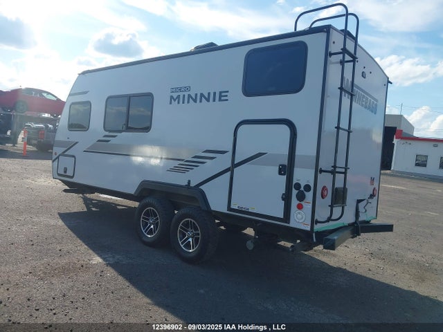 Winnebago 2021 2021 54CTM2J2XM3052673 Image 3