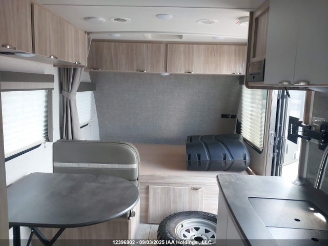 Winnebago 2021 2021 54CTM2J2XM3052673 Image 5