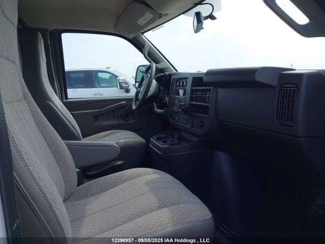 1GCWGBF77S1122986 Chevrolet l8t