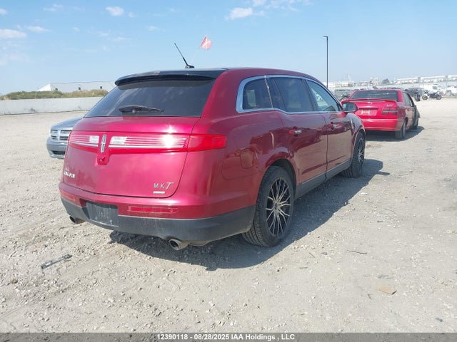 2LMHJ5AT0EBL53317 Lincoln MKT